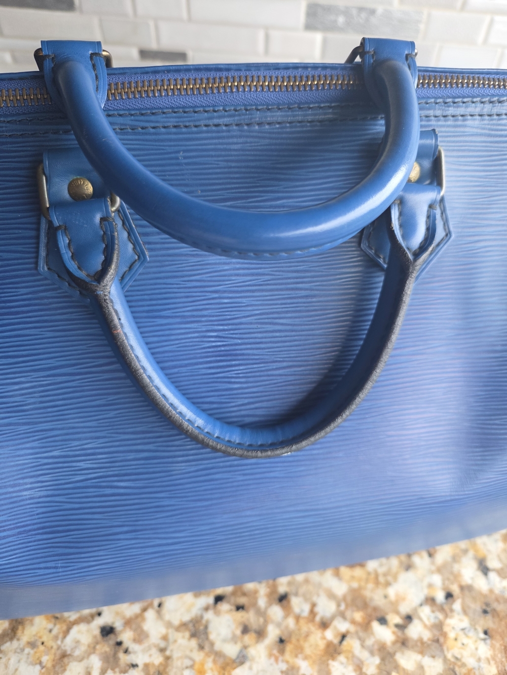 Blue EPI LOUIS VUITTON Women's Bag - Large Size 14 Inches (W) Length 10.5 - Picture 11 of 14